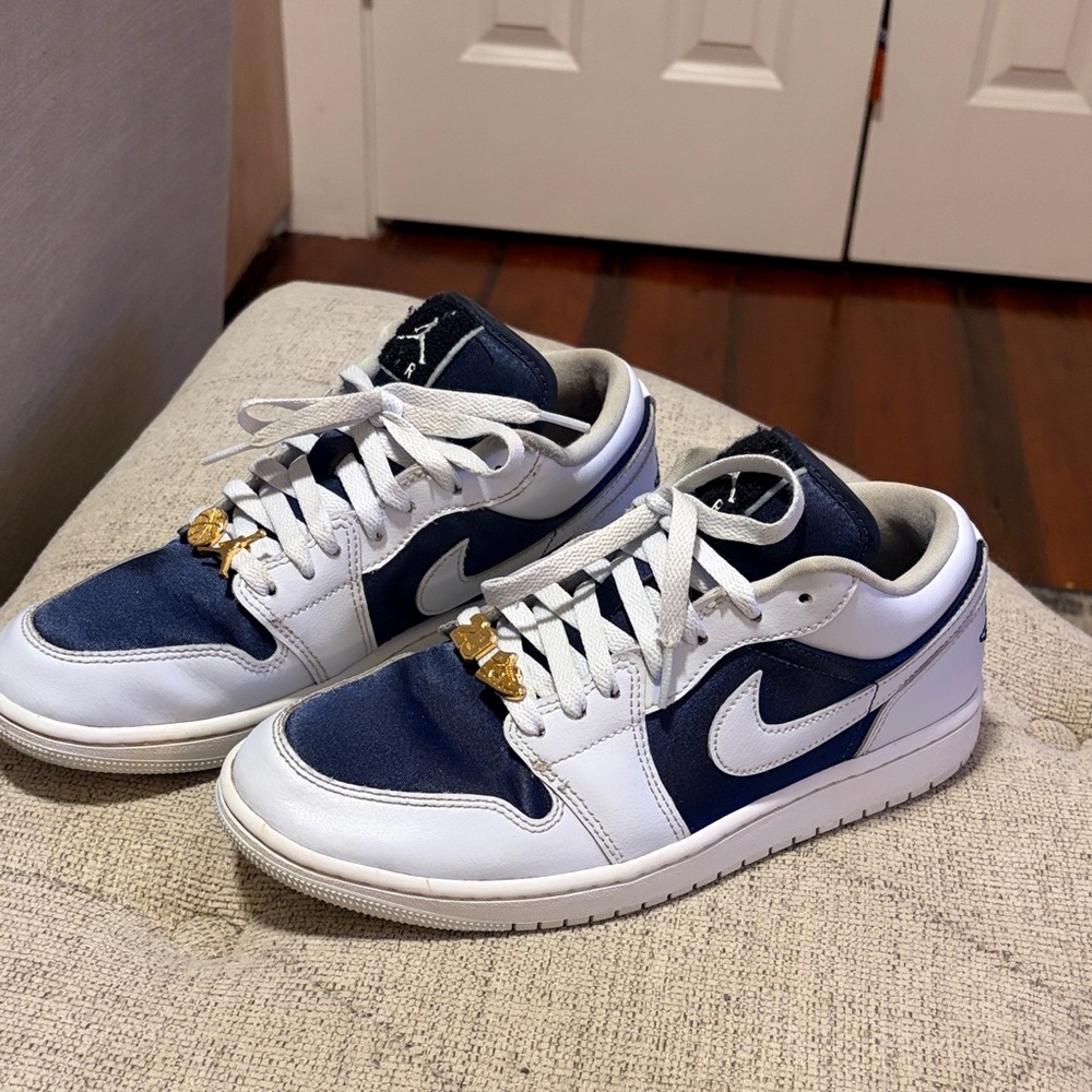 Jordan 1 Low SE